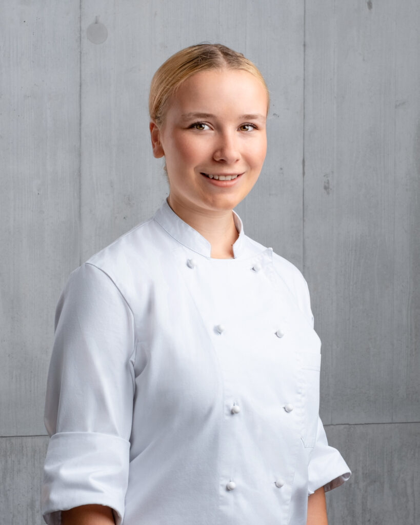 Tanja Bosshard absolviert ihre Lehre zum Koch im Restaurant Sternen in Sternenberg