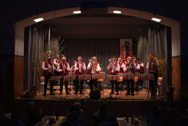 Platzkonzert mit der BEWO beim Sternen Sternenberg